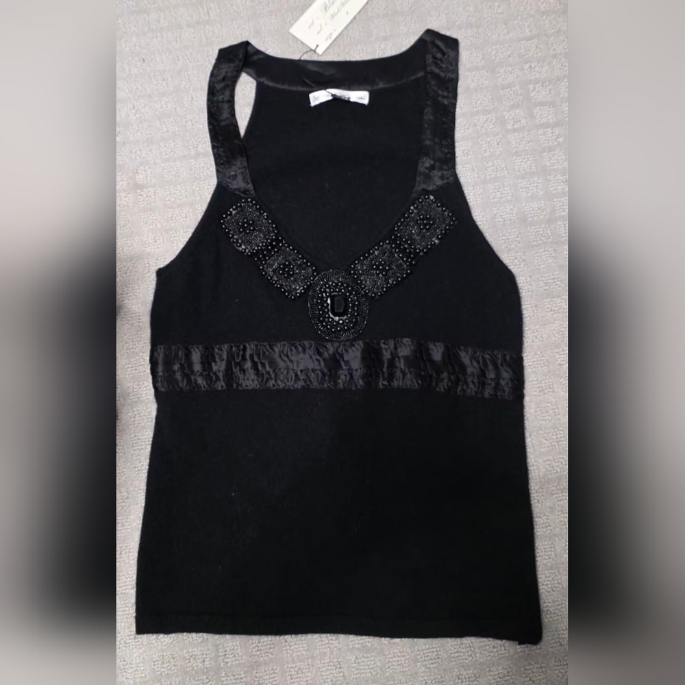 Black Beaded Sleeveless V-Neck Sweater Size Medium NWT